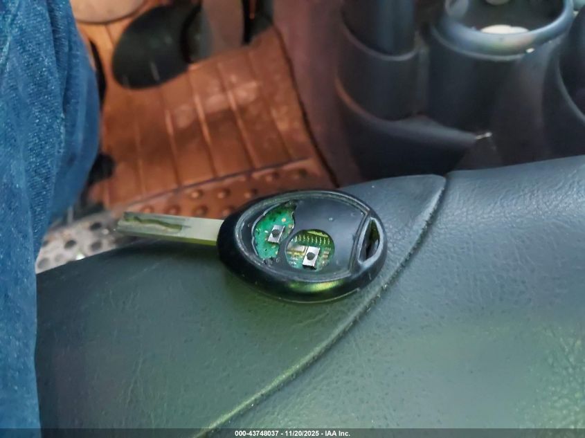 2004 Mini Cooper VIN: WMWRC33454TJ53215 Lot: 43748037