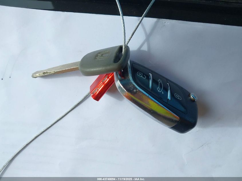 2003 Honda Cr-V Ex VIN: JHLRD78883C039679 Lot: 43748094