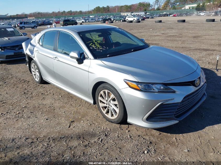 TOYOTA CAMRY LE