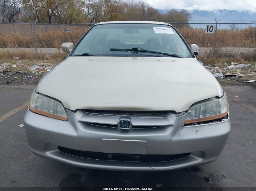 2000 Honda Accord 2.3 Se VIN: 1HGCG5672YA094612 Lot: 43748172