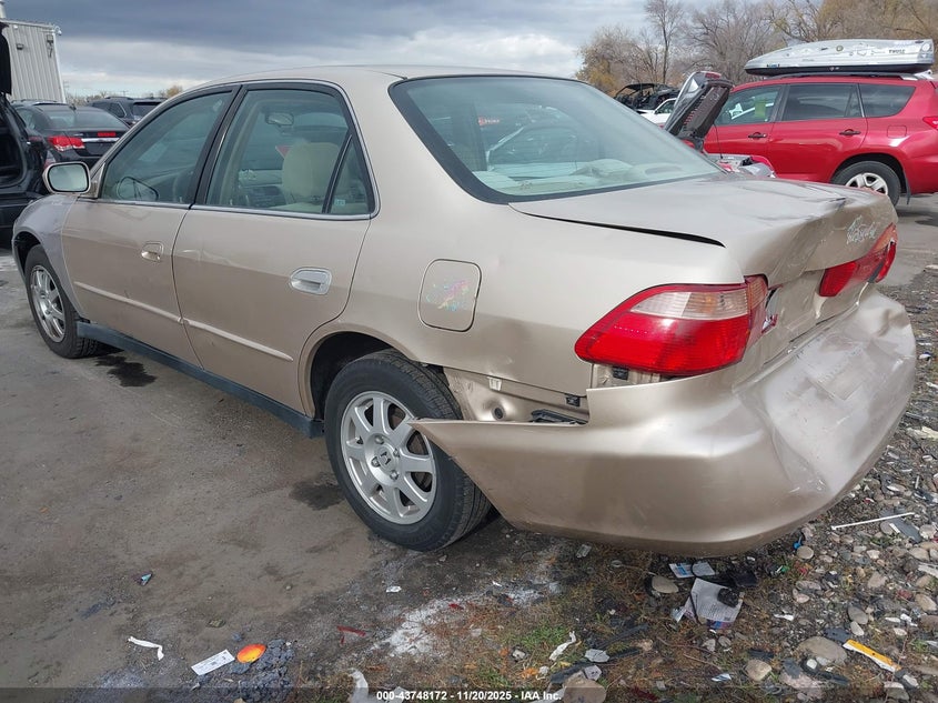 1HGCG5672YA094612 2000 HONDA ACCORD photo no. 3
