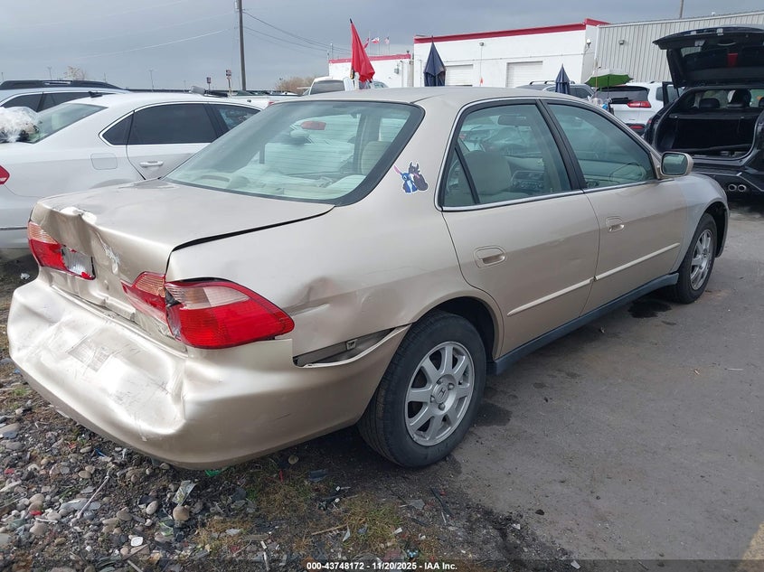 1HGCG5672YA094612 2000 HONDA ACCORD photo no. 4
