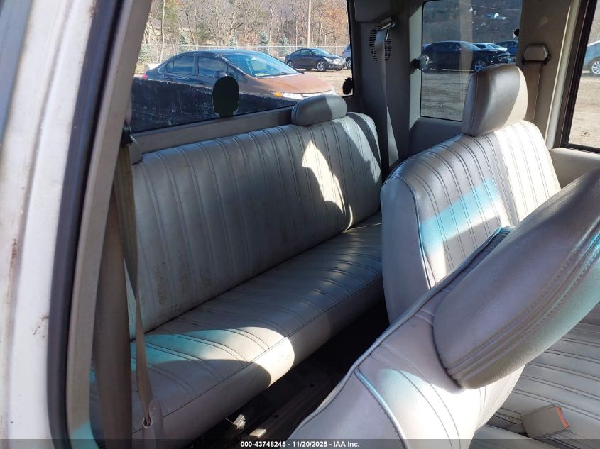 1995 Chevrolet Gmt-400 K1500 VIN: 1GCEK19K5SE264962 Lot: 43748245