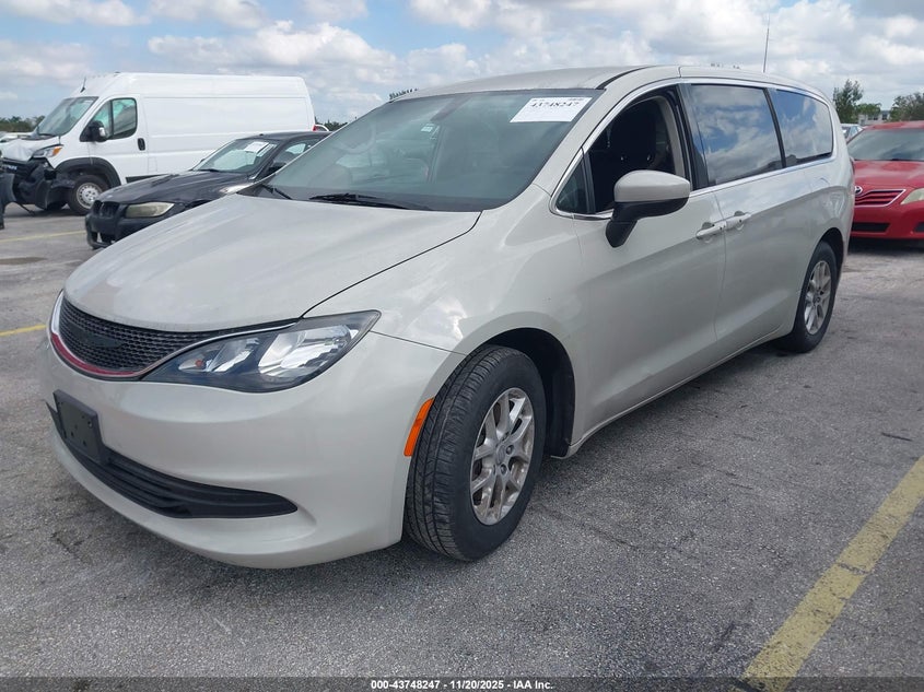 2C4RC1DG3HR588974 2017 CHRYSLER PACIFICA photo no. 2