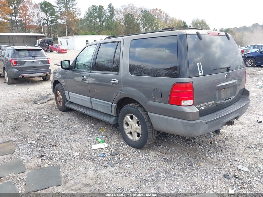 1FMRU15W04LB39818 2004 FORD EXPEDITION photo no. 3