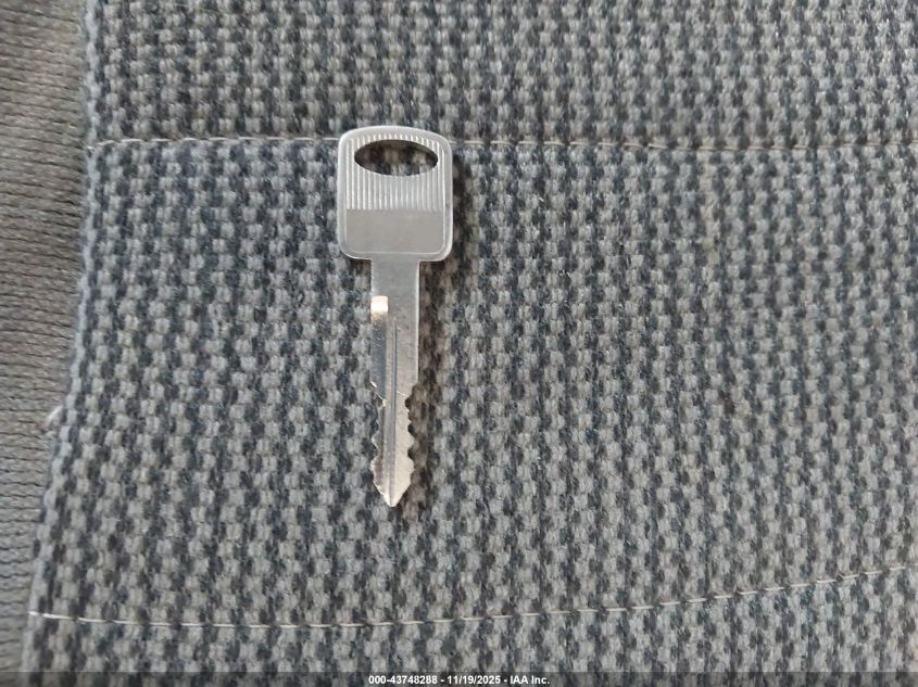 1998 Ford F-150 Standard/Xl/Xlt VIN: 1FTZX1725WKB97874 Lot: 43748288