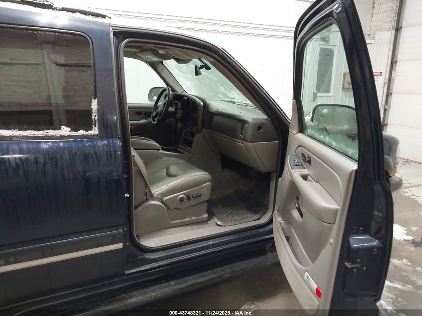 1GNEK13T65J196742 2005 CHEVROLET TAHOE photo no. 5