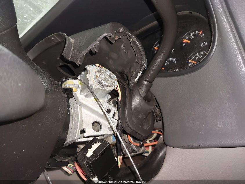 2005 Chevrolet Tahoe Lt VIN: 1GNEK13T65J196742 Lot: 43748321