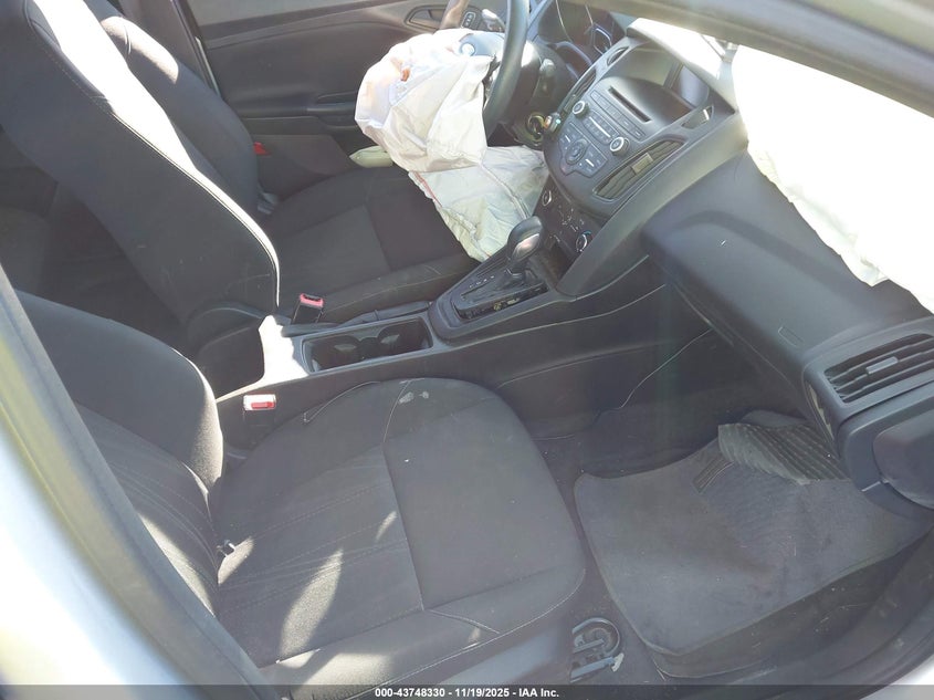 1FADP3E29GL389986 2016 FORD FOCUS photo no. 5