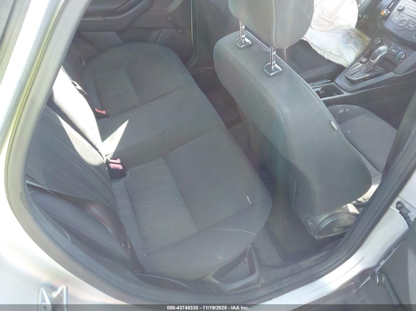 1FADP3E29GL389986 2016 FORD FOCUS photo no. 8
