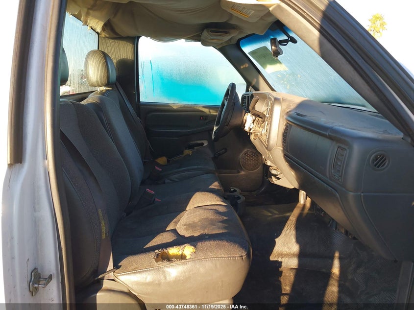1GCEC14V05Z219309 2005 CHEVROLET SILVERADO photo no. 8