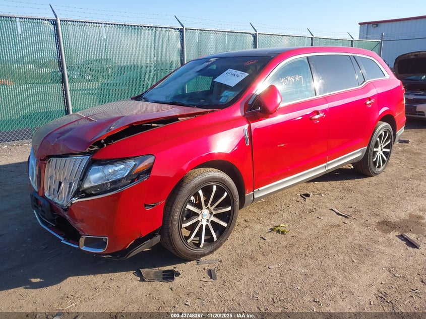 2LMHJ5AR8ABJ17819 2010 LINCOLN MKT photo no. 2