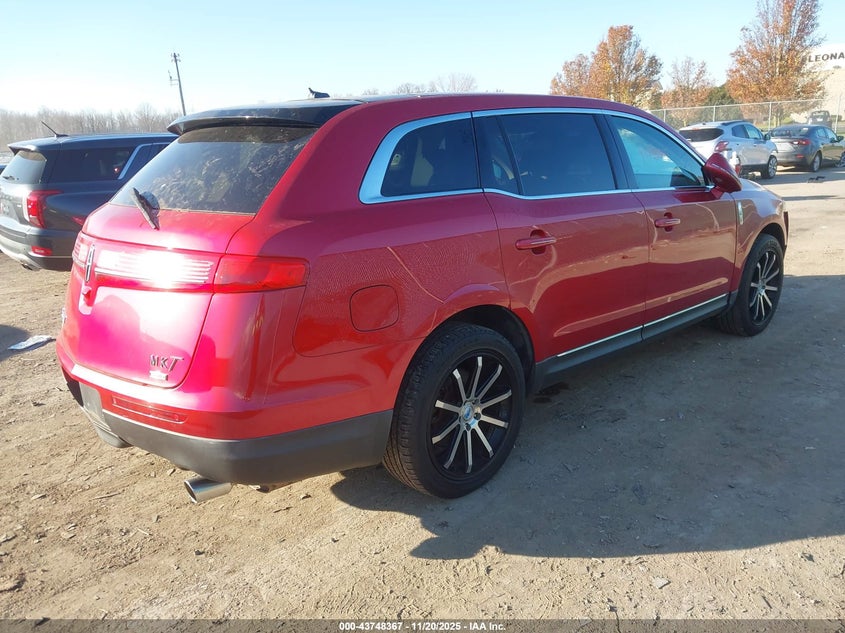 2LMHJ5AR8ABJ17819 2010 LINCOLN MKT photo no. 4