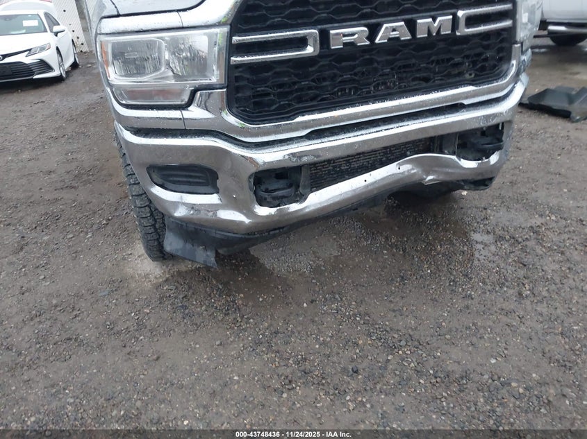 2020 Ram 3500 Tradesman 4X4 8' Box VIN: 3C63R3GL4LG233813 Lot: 43748436