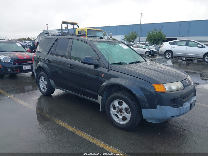 SATURN VUE 2002. Lot# 43748460. VIN 5GZCZ23D82S834763. Photo 1