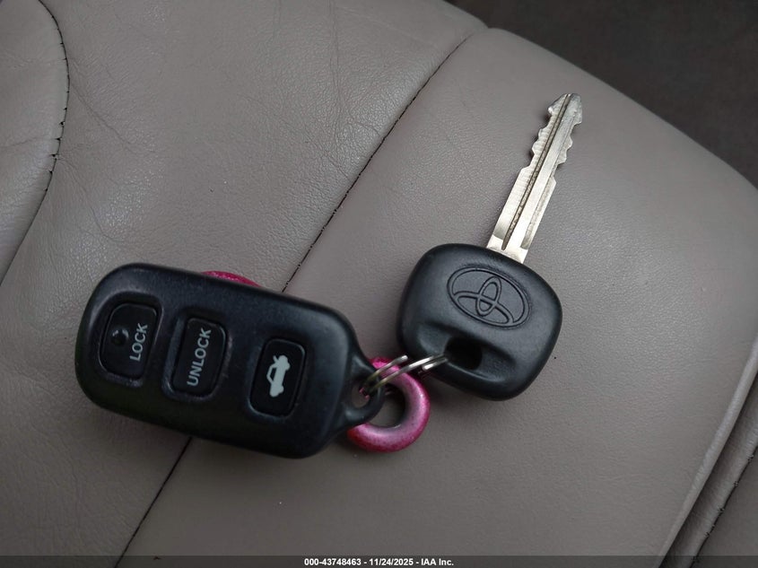 2004 Toyota Avalon Xls VIN: 4T1BF28BX4U362095 Lot: 43748463