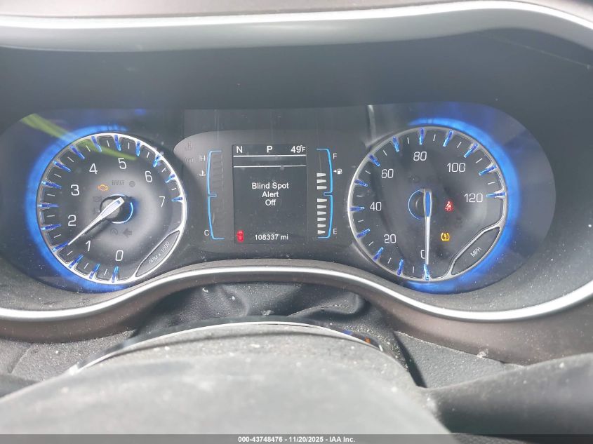 2017 Chrysler Pacifica Touring-L VIN: 2C4RC1BG8HR587435 Lot: 43748476