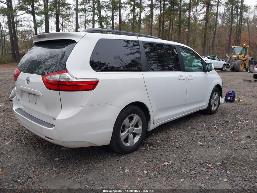 5TDKK3DC1FS669568 2015 TOYOTA SIENNA photo no. 4