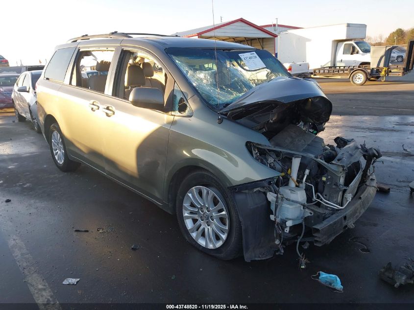 TOYOTA SIENNA XLE V6 8 PASSENGER