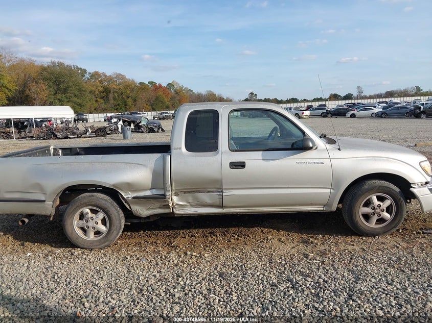 2000 Toyota Tacoma VIN: 5TEVL52N4YZ717354 Lot: 43748565