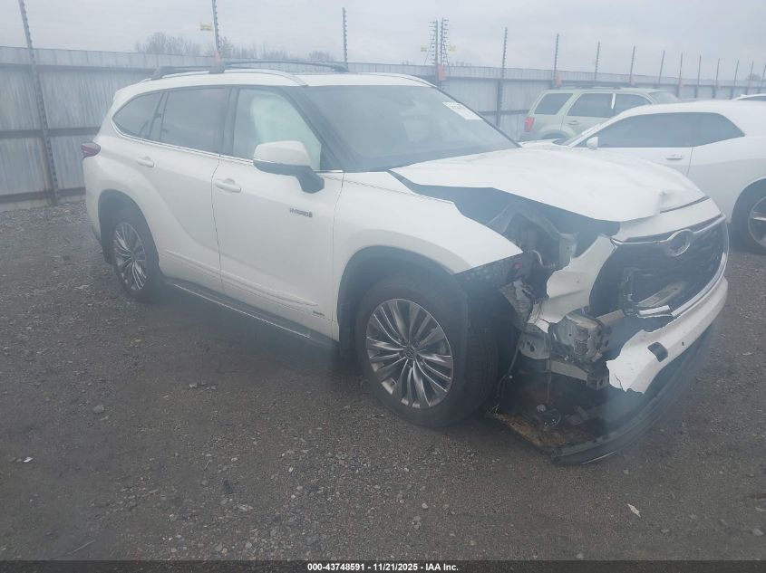TOYOTA HIGHLANDER HYBRID PLATINUM
