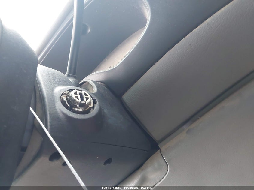 2001 Ford E-150 Commercial/Recreational VIN: 1FTRE142X1HB74266 Lot: 43748648