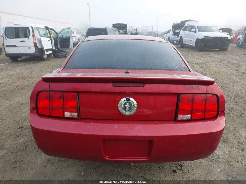 2007 Ford Mustang V6 Deluxe/V6 Premium VIN: 1ZVFT80N575288328 Lot: 43748760