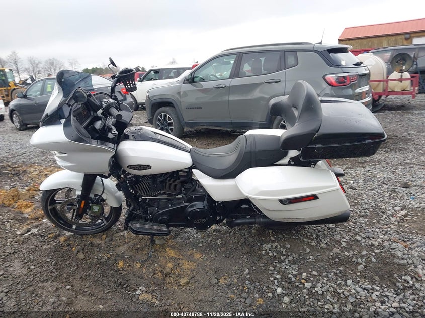 2024 Harley-Davidson Fltrx VIN: 1HD1KH718RB654983 Lot: 43748788