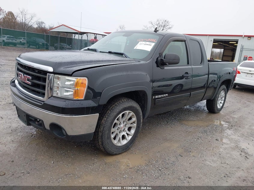 1GTEK19JX8Z274492 2008 GMC SIERRA photo no. 2