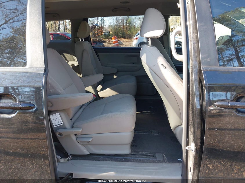 2015 Kia Sedona Lx VIN: KNDMB5C16F6044684 Lot: 43748899