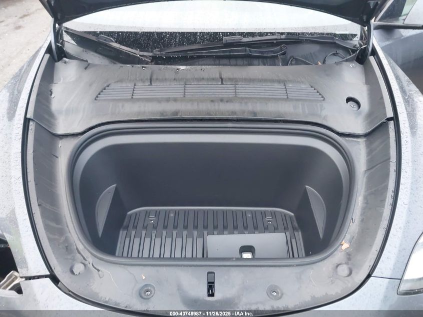 2022 Tesla Model Y Long Range Dual Motor All-Wheel Drive VIN: 7SAYGDEE5NF442598 Lot: 43748987