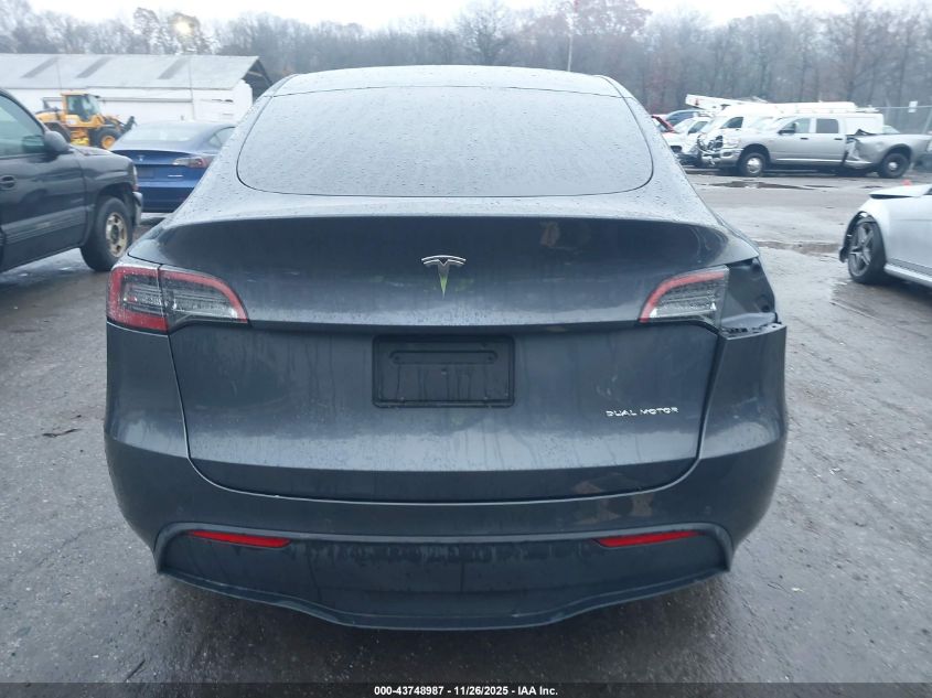 2022 Tesla Model Y Long Range Dual Motor All-Wheel Drive VIN: 7SAYGDEE5NF442598 Lot: 43748987