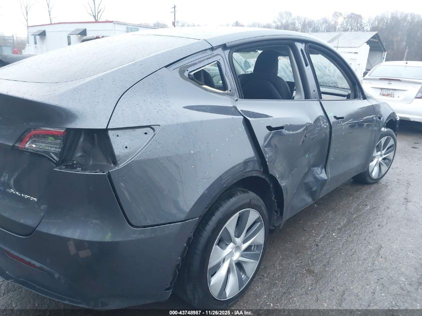 2022 Tesla Model Y Long Range Dual Motor All-Wheel Drive VIN: 7SAYGDEE5NF442598 Lot: 43748987