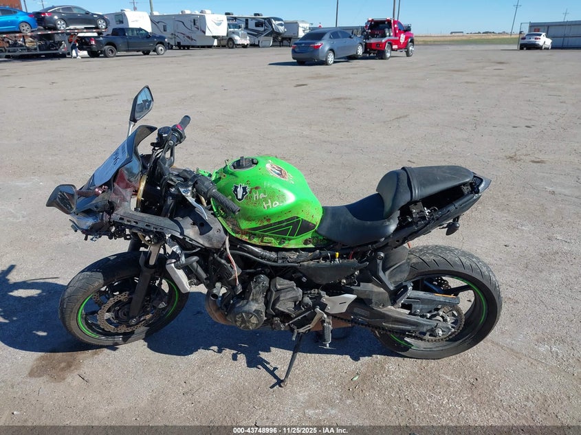 2024 Kawasaki Ex650 P VIN: ML5EXEP10RDAC5072 Lot: 43748996