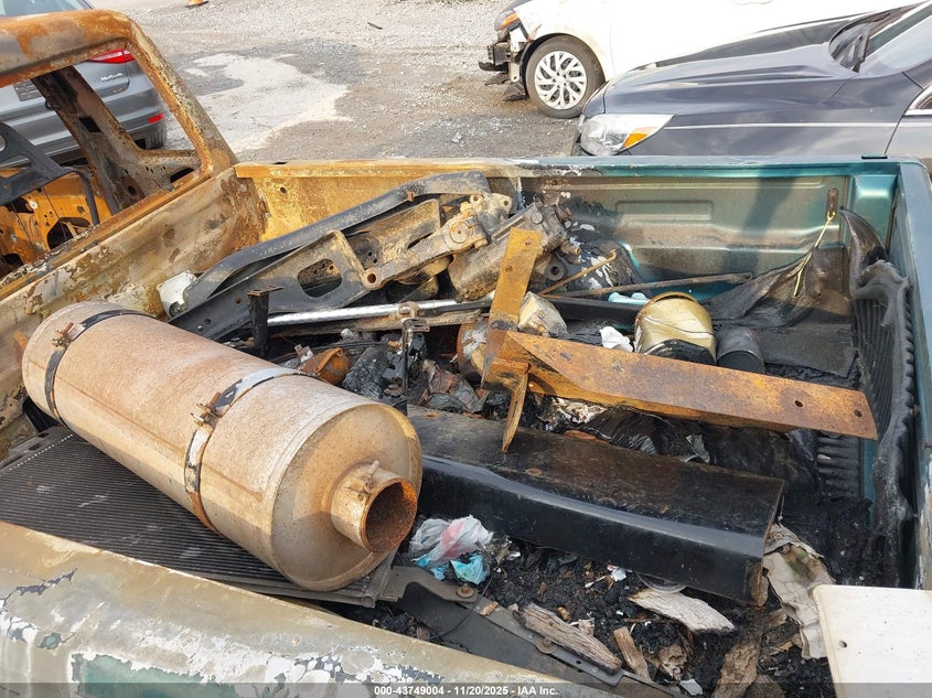 1998 Ford Ranger Xl/Xlt VIN: 1FTYR14C9WTA34075 Lot: 43749004