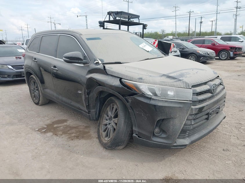 TOYOTA HIGHLANDER SE