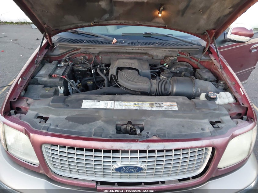 2001 Ford Expedition Eddie Bauer VIN: 1FMPU18L71LA30437 Lot: 43749024
