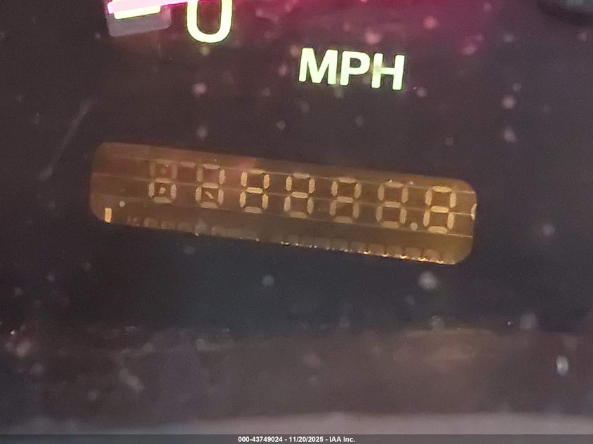 2001 Ford Expedition Eddie Bauer VIN: 1FMPU18L71LA30437 Lot: 43749024