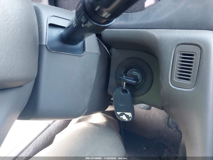 1996 Acura 3.5Rl VIN: JH4KA965XTC000750 Lot: 43749065