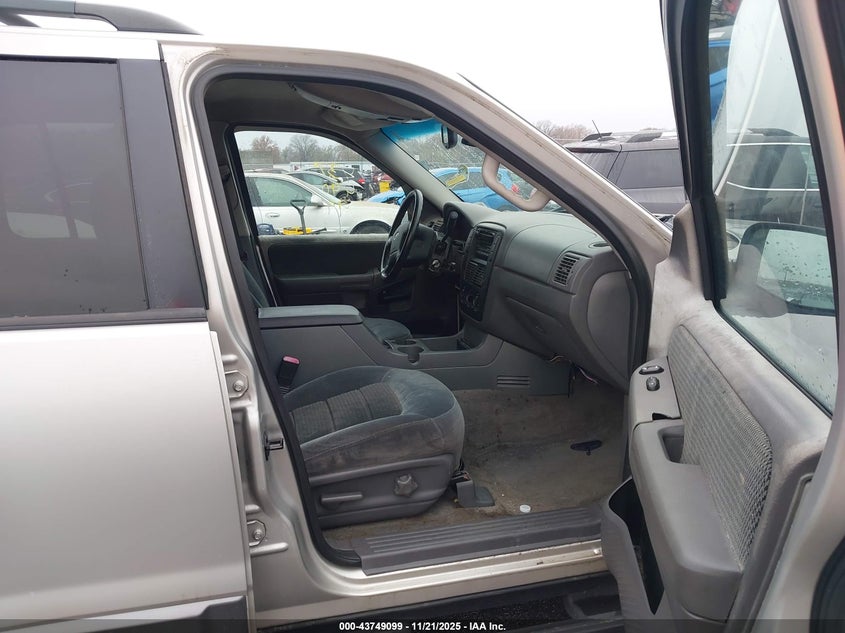 1FMZU63K52UD19560 2002 FORD EXPLORER photo no. 5