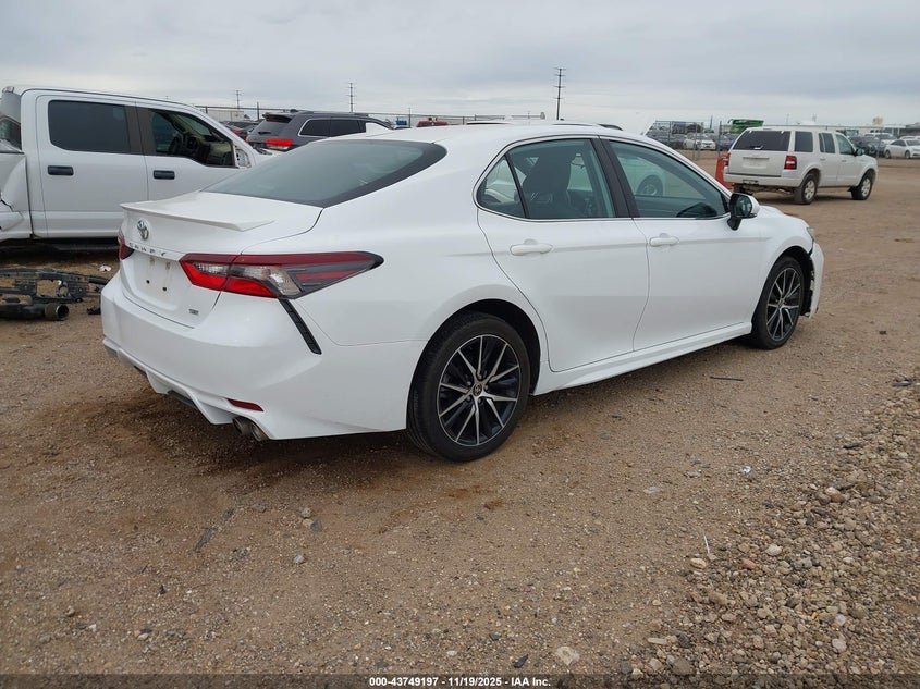 4T1G11AK7NU682386 2022 TOYOTA CAMRY photo no. 4