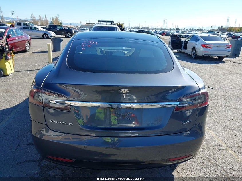 2019 Tesla Model S 100D/75D/Long Range/Standard Range VIN: 5YJSA1E25KF306895 Lot: 43749286