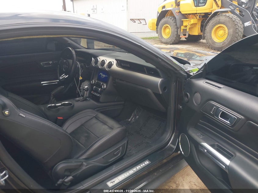 1FA6P8CF8P5300215 2023 FORD MUSTANG photo no. 5
