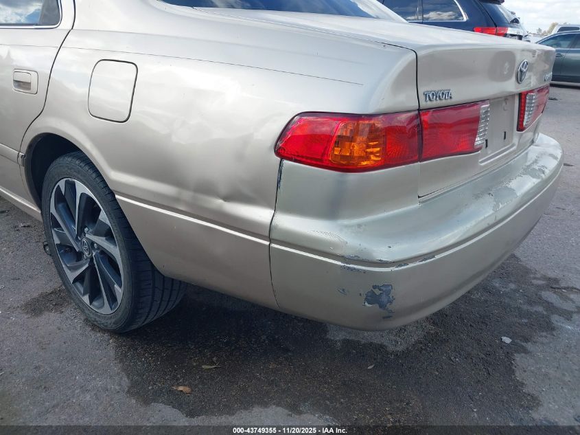 2000 Toyota Camry Le VIN: JT2BG22K8Y0508087 Lot: 43749355