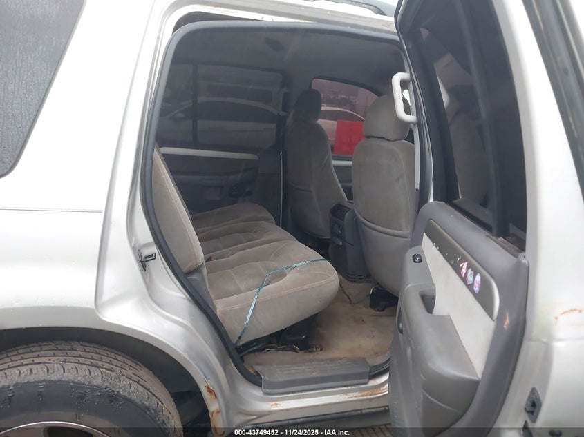 2004 Ford Explorer Nbx/Xlt VIN: 1FMZU73KX4ZA82267 Lot: 43749452