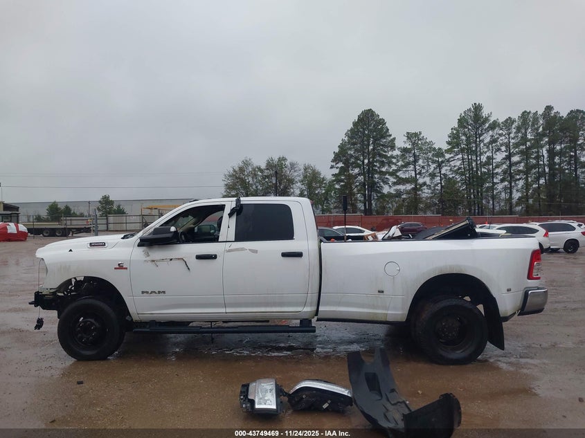 2019 Ram 3500 Tradesman 4X4 8' Box VIN: 3C63RRGL2KG651224 Lot: 43749469