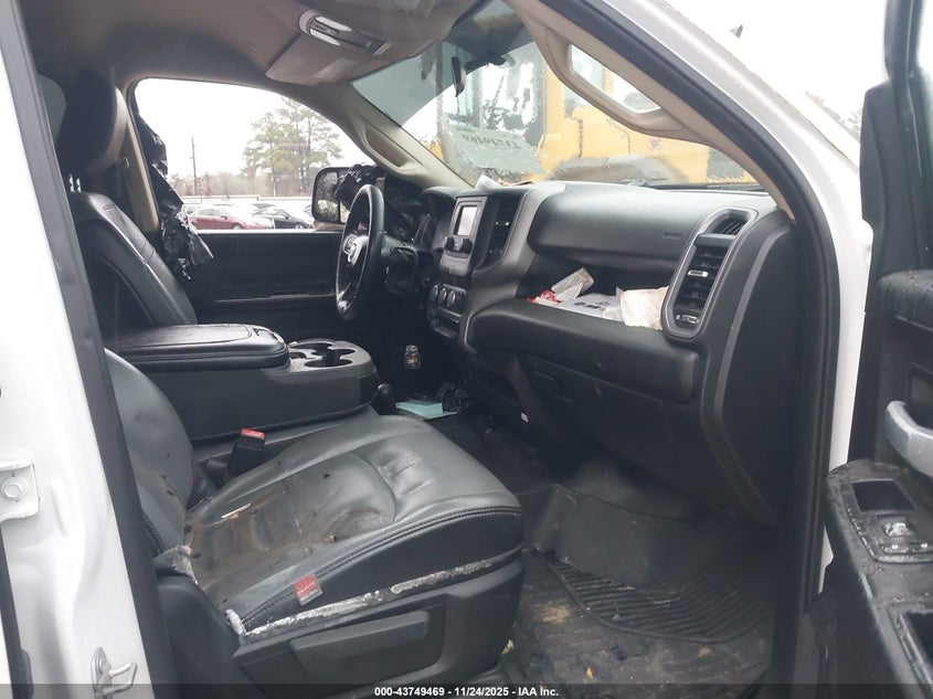 2019 Ram 3500 Tradesman 4X4 8' Box VIN: 3C63RRGL2KG651224 Lot: 43749469