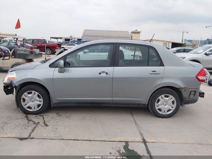 2010 Nissan Versa 1.8S VIN: 3N1BC1AP3AL373073 Lot: 43749505