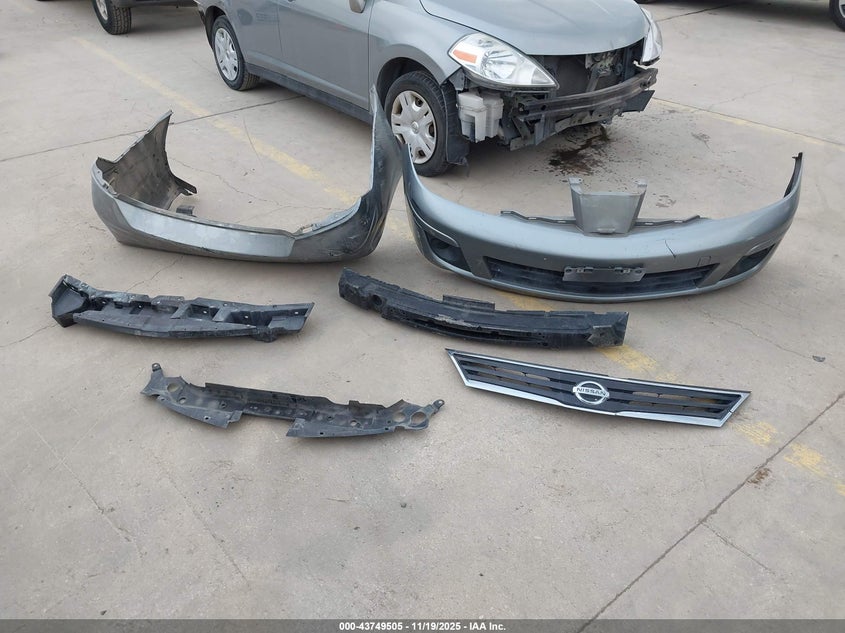 2010 Nissan Versa 1.8S VIN: 3N1BC1AP3AL373073 Lot: 43749505