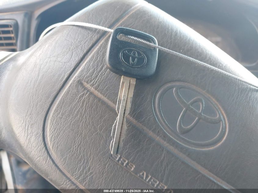 1999 Toyota Tacoma VIN: 4TAWN72N8XZ467861 Lot: 43749539